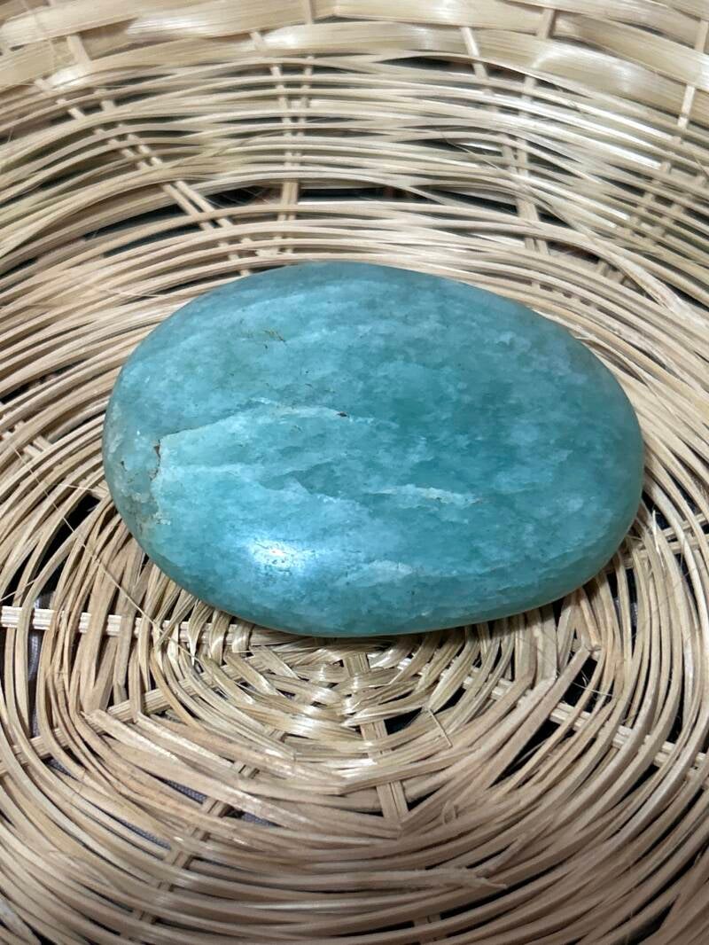 Rose Quartz Thumb Stone - 4-5cm - Love And Healing Crystal Palm Stone