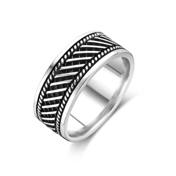 Zilveren ring met cross patroon