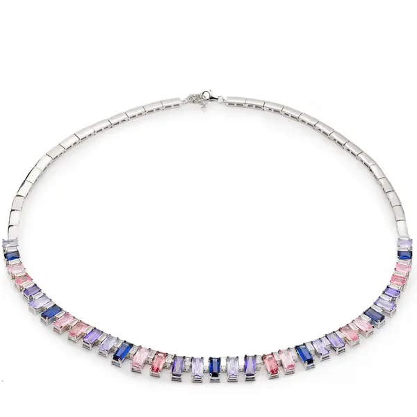 Zilveren collier met gekleurde baguette geslepen stenen