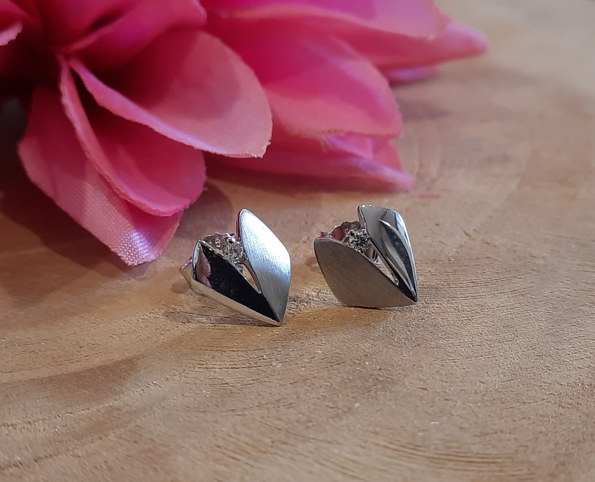 Zilveren simpele geometrische oorknoppen met zirconia's