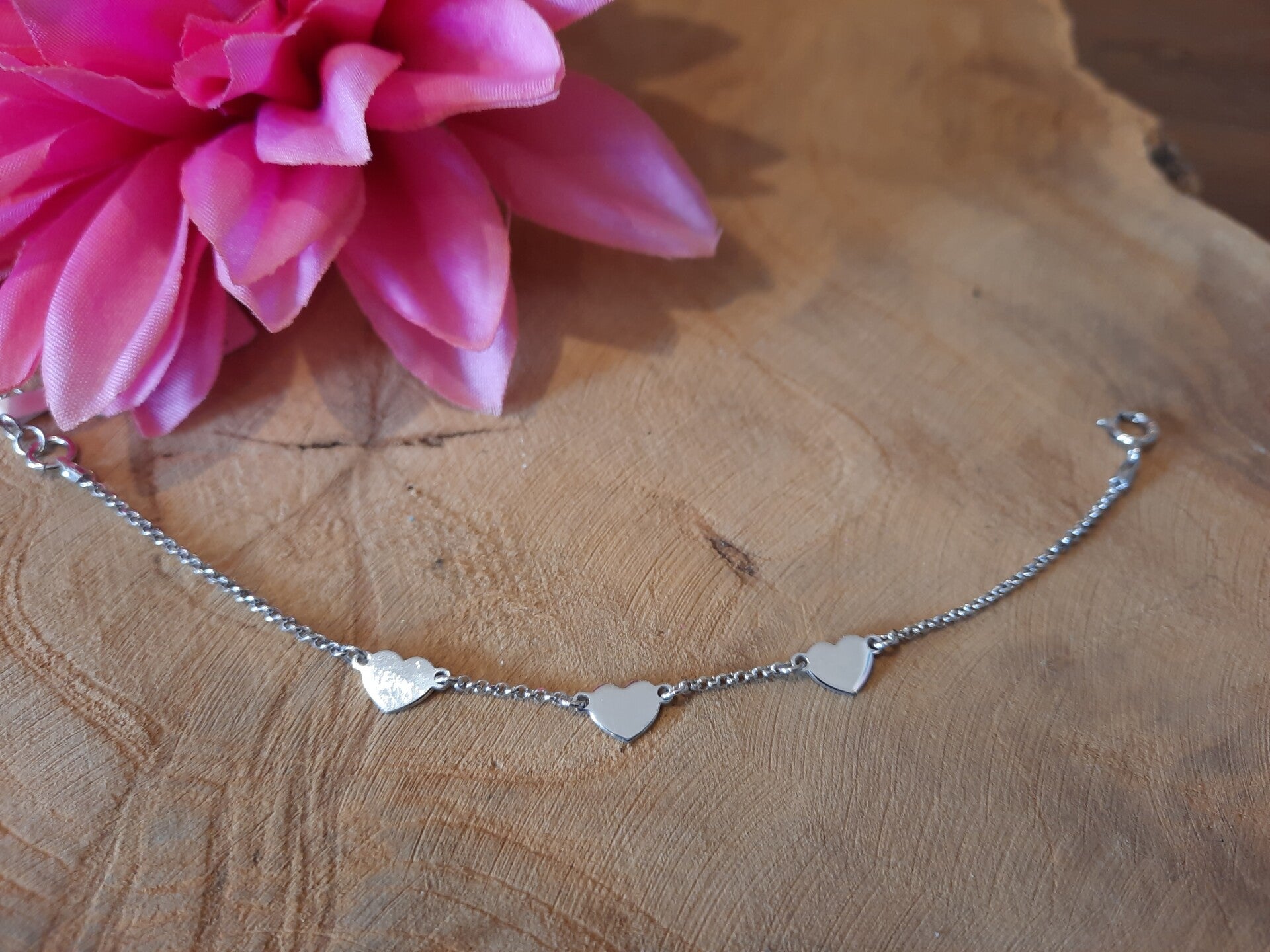 Armband zilver met 3 hartjes