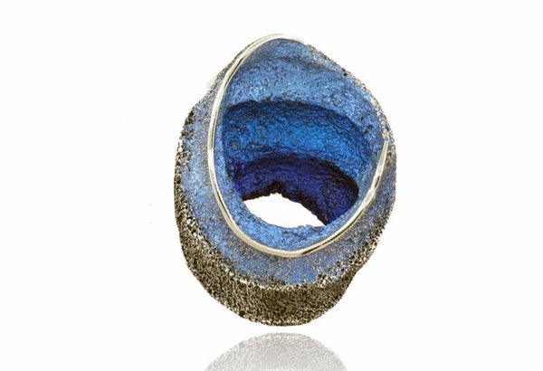 Electric-blue Sinera pendant hanger