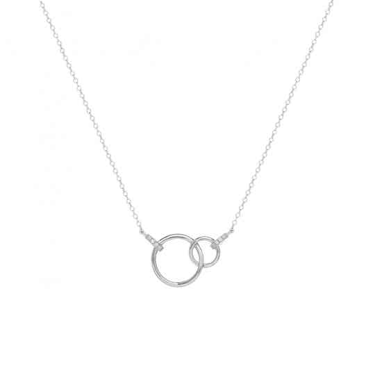 Elegante zilveren ketting met zirconia's