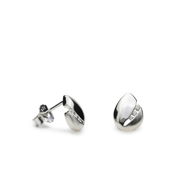 Kleine zilveren oorbellen met zirconia's