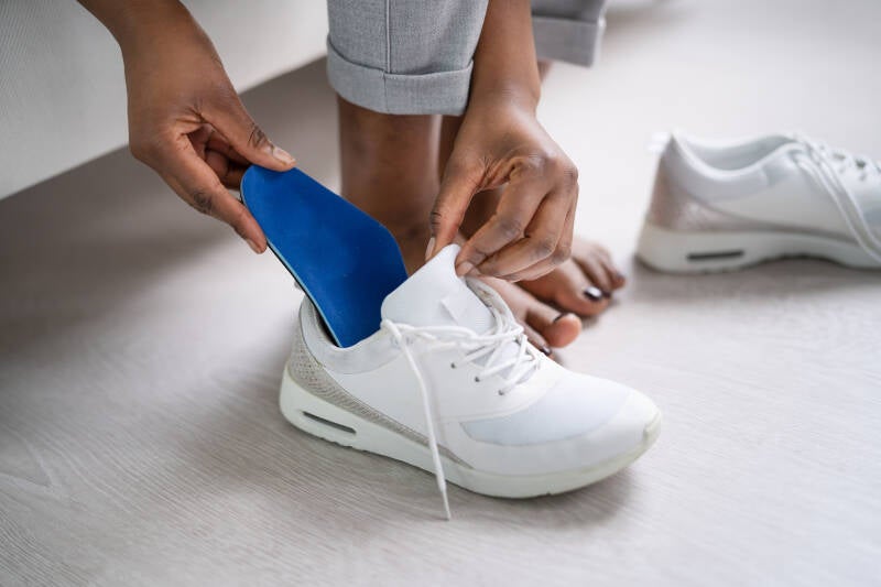 Goede schoenen zijn zeer belangrijk om steunzolen optimaal te laten werken.