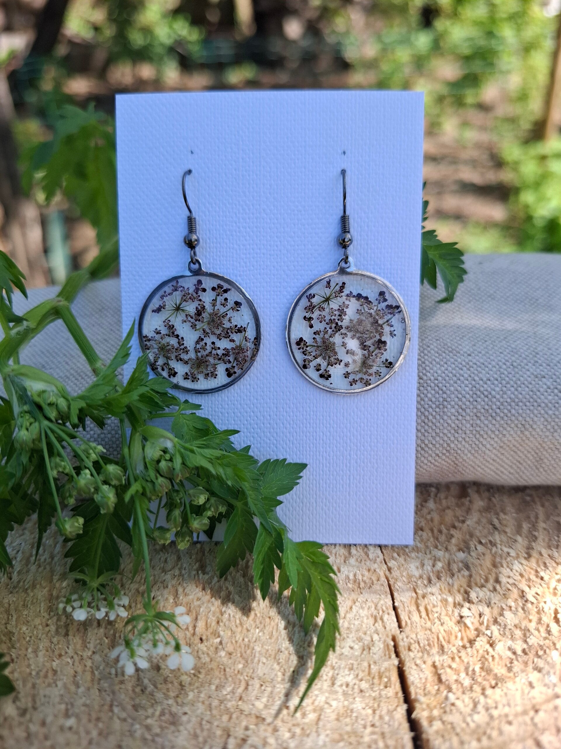 Boucles d’oreilles fleurs de Daucus carota 'Dara'