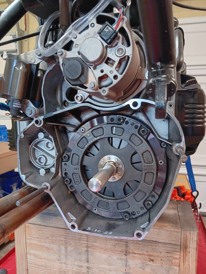 1987 BMW K100RS rear main seal and clutch replacement