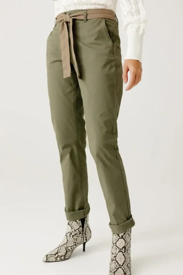 Le pantalon chino