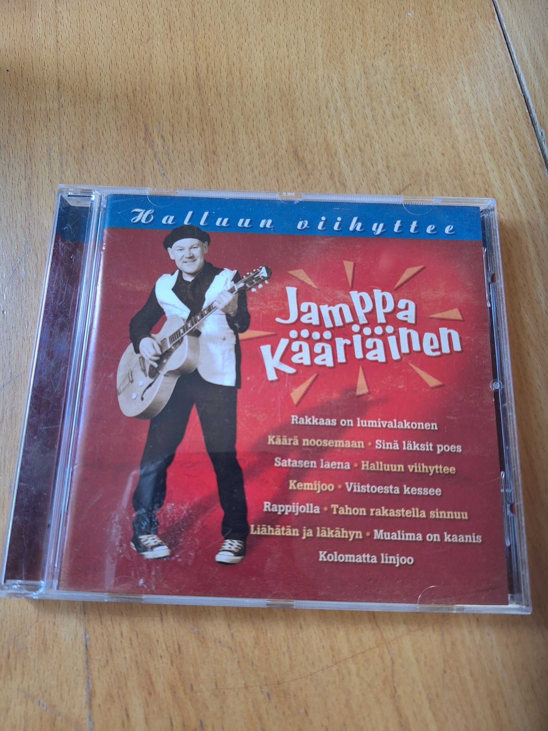 Jamppa Kääriäinen, Halluun viihyttee. 2010. CD