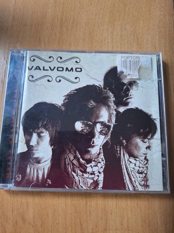 Valvomo - Heitä ensimmäinen kivi. 2006. CD
