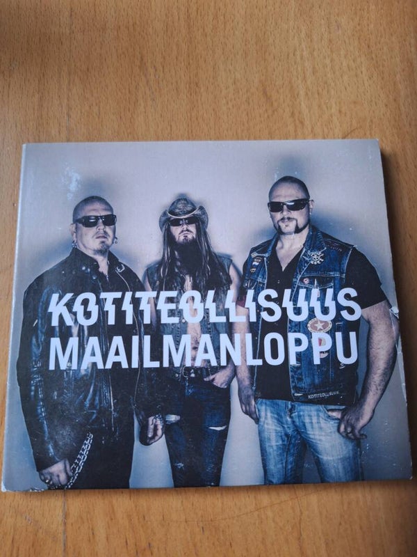 Kotiteollisuus - Maailmanloppu. 2013. CD