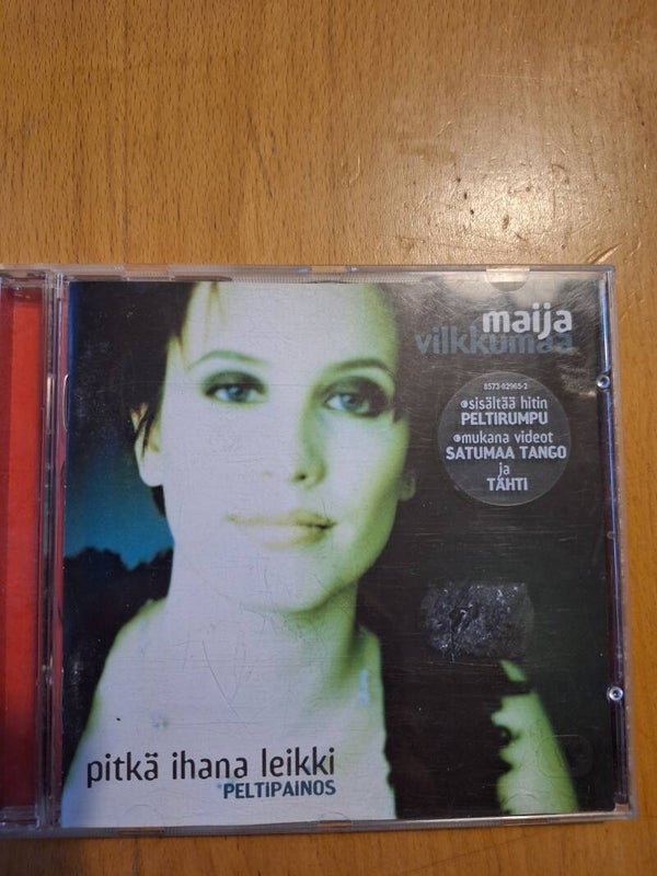 Maija Vilkkumaa - Pitkä ihana leikki. Peltipainos. 2000. CD