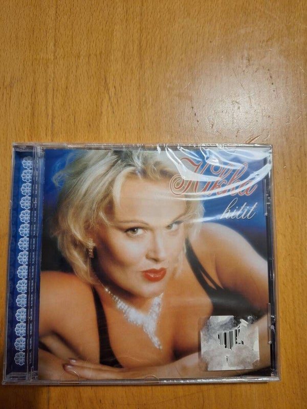 Kikka - Hitit. Avaamaton. 2009. CD.