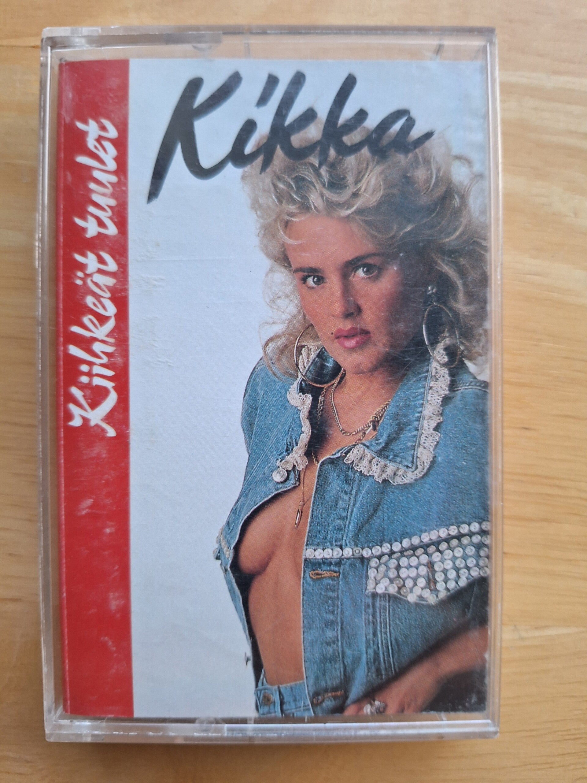 Kikka - Kiihkeät tuulet. 1990. Kasetti