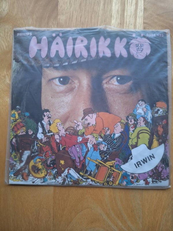 Irwin - Häirikkö/uusi rakas single. 1976 (VG+)