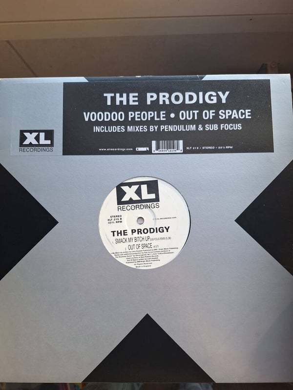 The Prodigy - Voodoo people pendulum RMX . 12" vinyyli. XLT 219 (VG+) 2005.