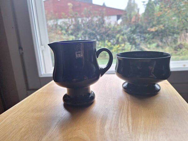 Riihimäen kermakko (10cm) + sokerikko (7cm).