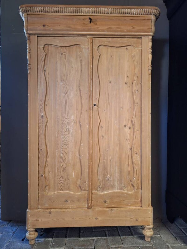 Originele biedermeier meidenkast