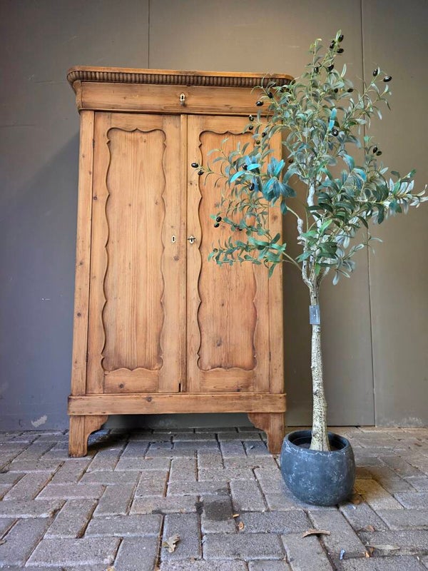 Grenen Biedermeier meidenkast