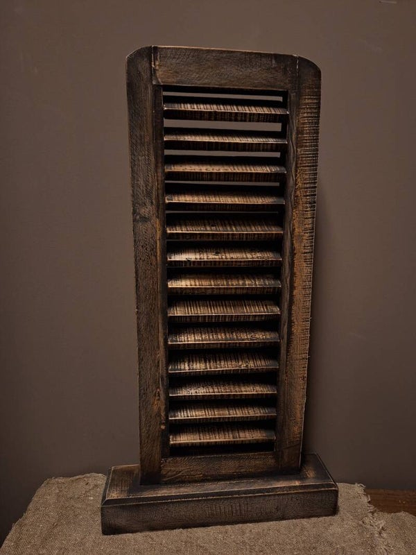 Donkerhout louvreluik op poot