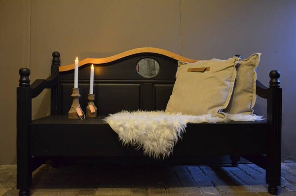 Oud landelijke bankje met spiegeltje