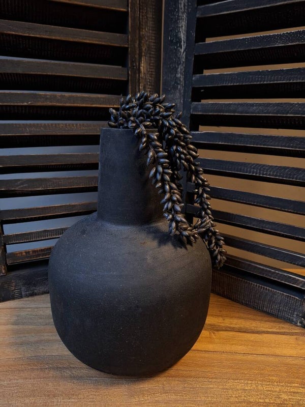 Zwarte ronde houten vaas met lange hals