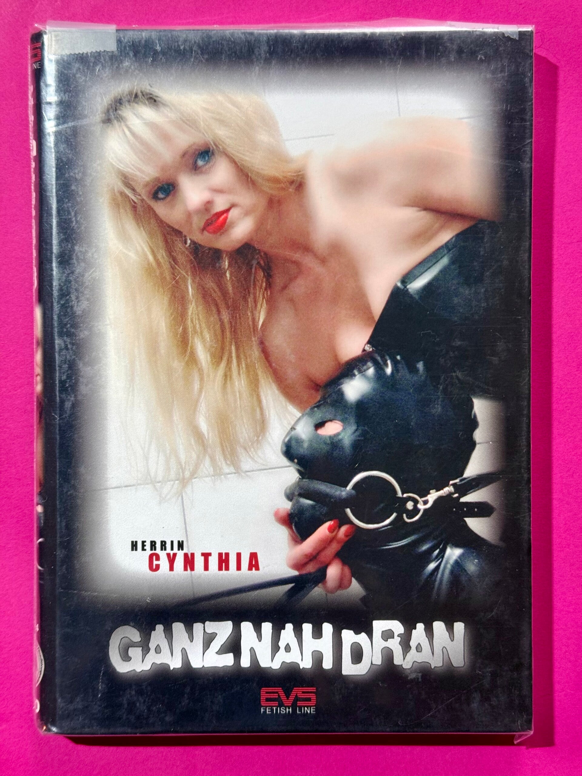 EWS Fetish Line „Ganz nah dran“ SM