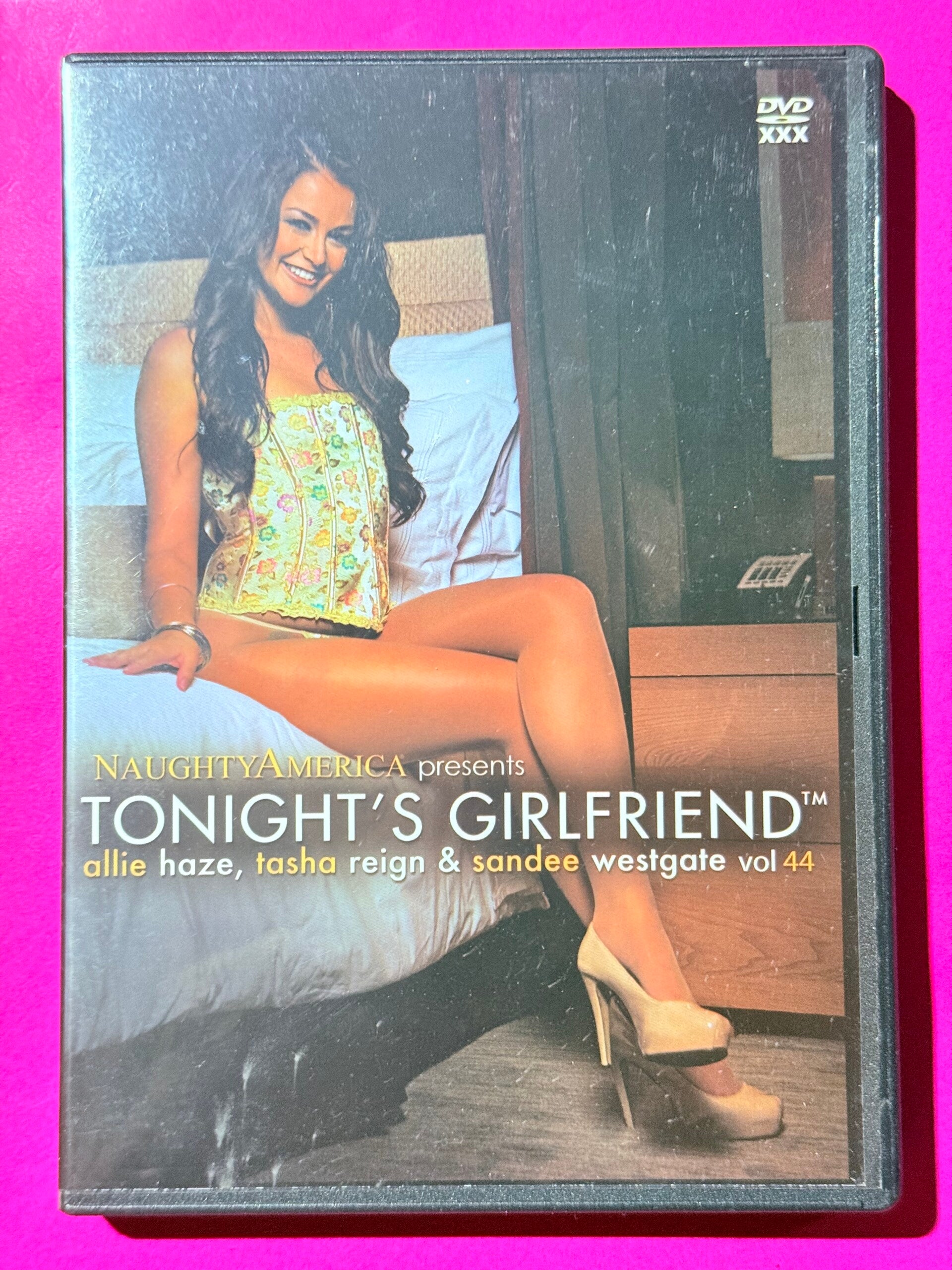 NAUGHTY AMERICA presents: „Tonight‘s Girlfriend“