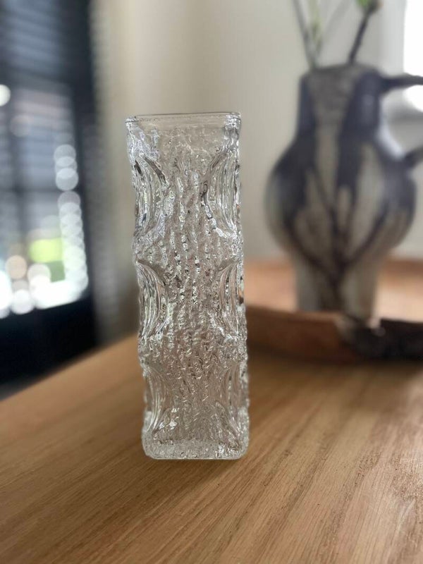 Prachtige Vintage Oberglas Oostenrijk design vaas van glas
