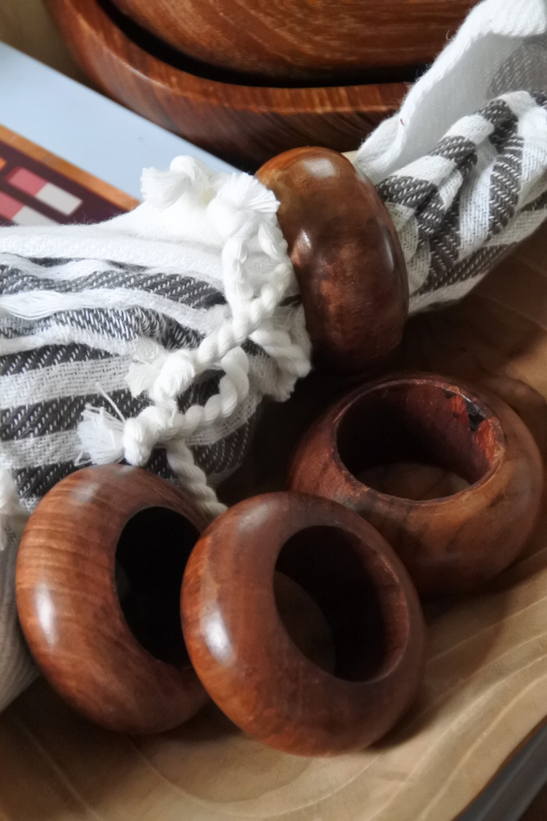 Vintage teakhouten servetringen set 4-delig