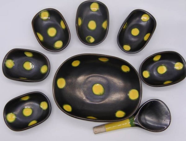 Vintage snackset 8 delig zwart met gele stipjes