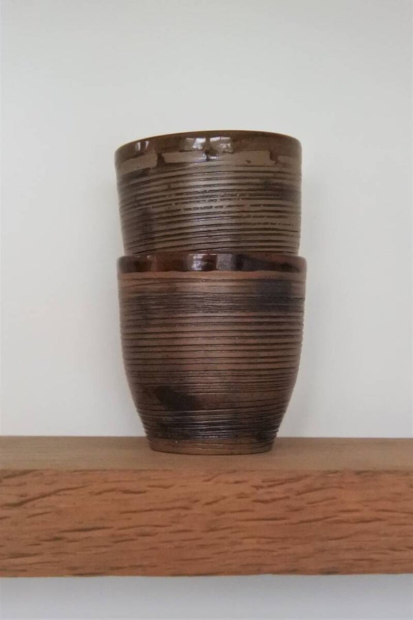 Vintage setje van stoere bruine mokken 2 stuks