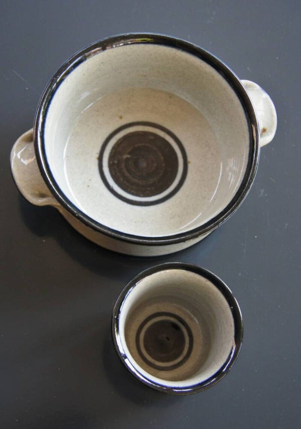 Vintage servies in Scandinavische stijl grijs met toffe zwarte details