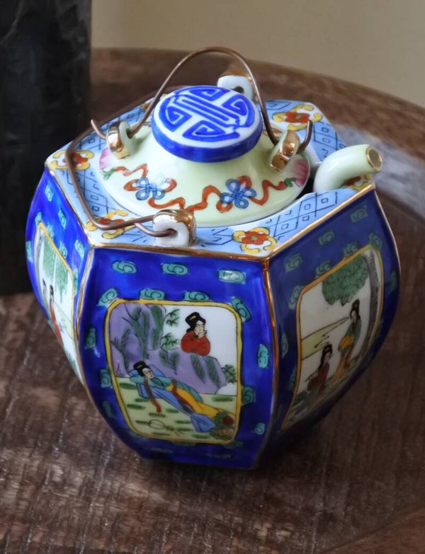 Vintage Mid Century Japanse sake- thee pot