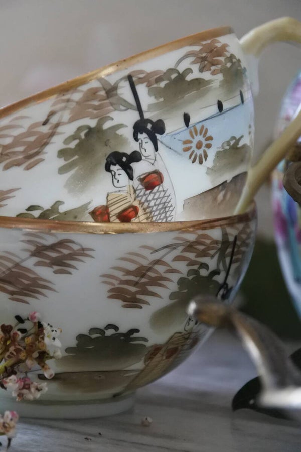 Vintage 4-delige set Japanse hand beschilderde eierschaal kopjes