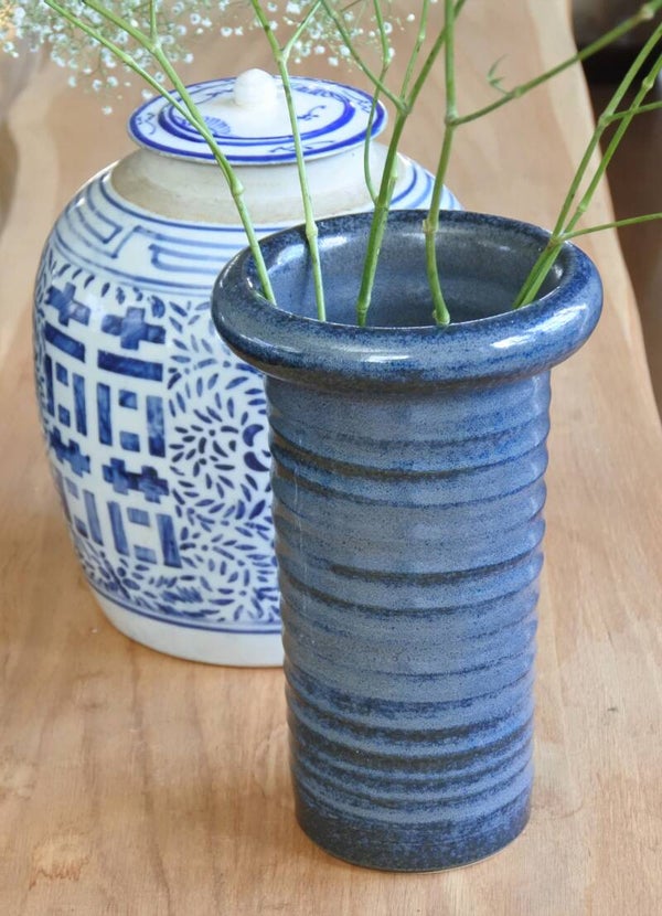 Vintage Klaas Fenne de Leeuwe Dutch Design vaas in prachtig blauw