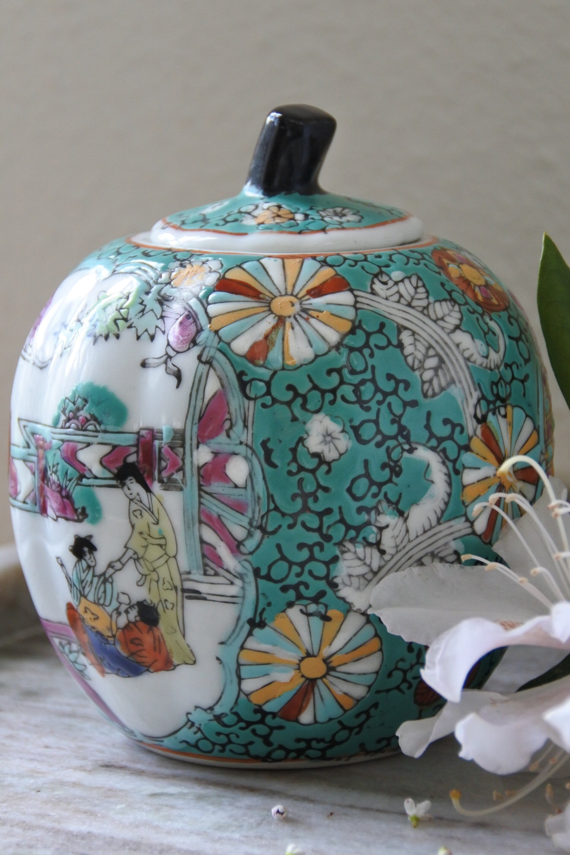 Vintage hand beschilderde Chinese gemberpot in prachtig turquoise