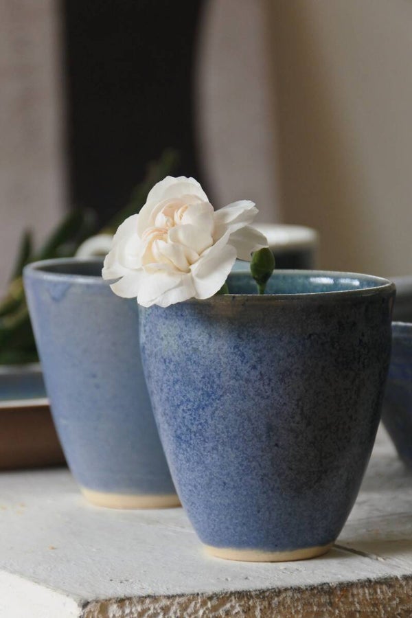 Vintage setje studio pottery mokjes-schaaltjes in prachtig blauw decor