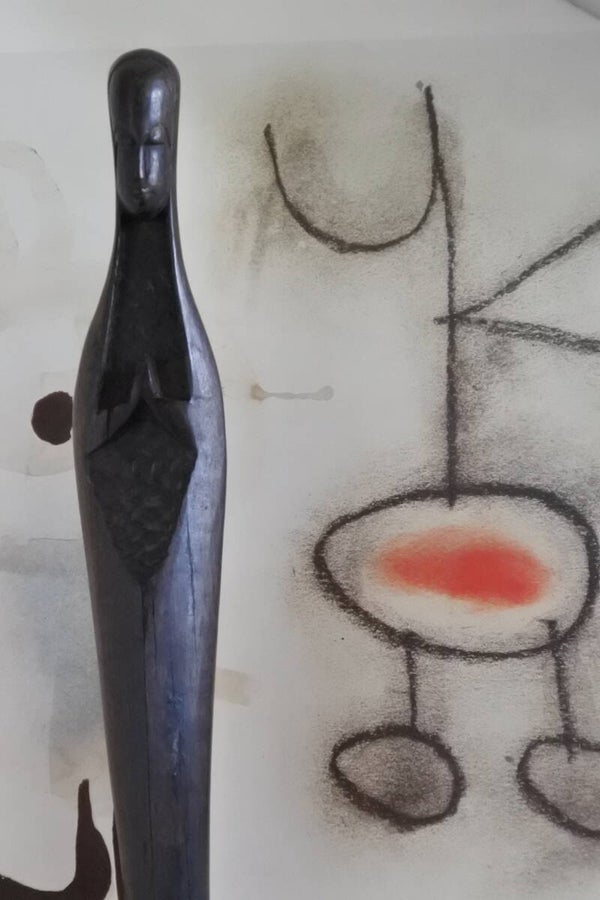 Vintage zwart houten beeld