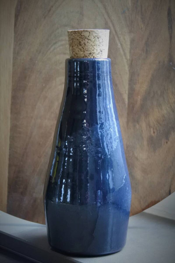 Vintage flesvaasje met kurk