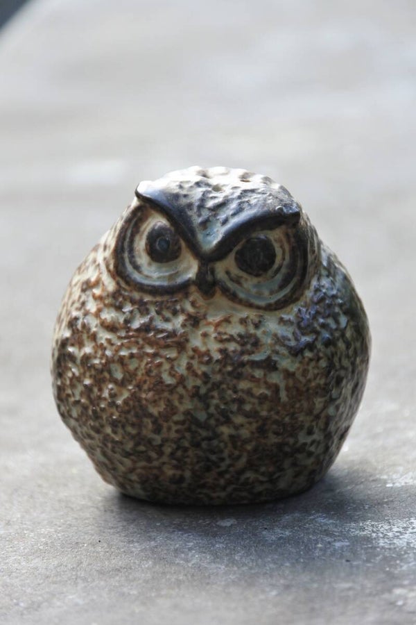 Vintage steengoed uiltje (zoutvaatje)