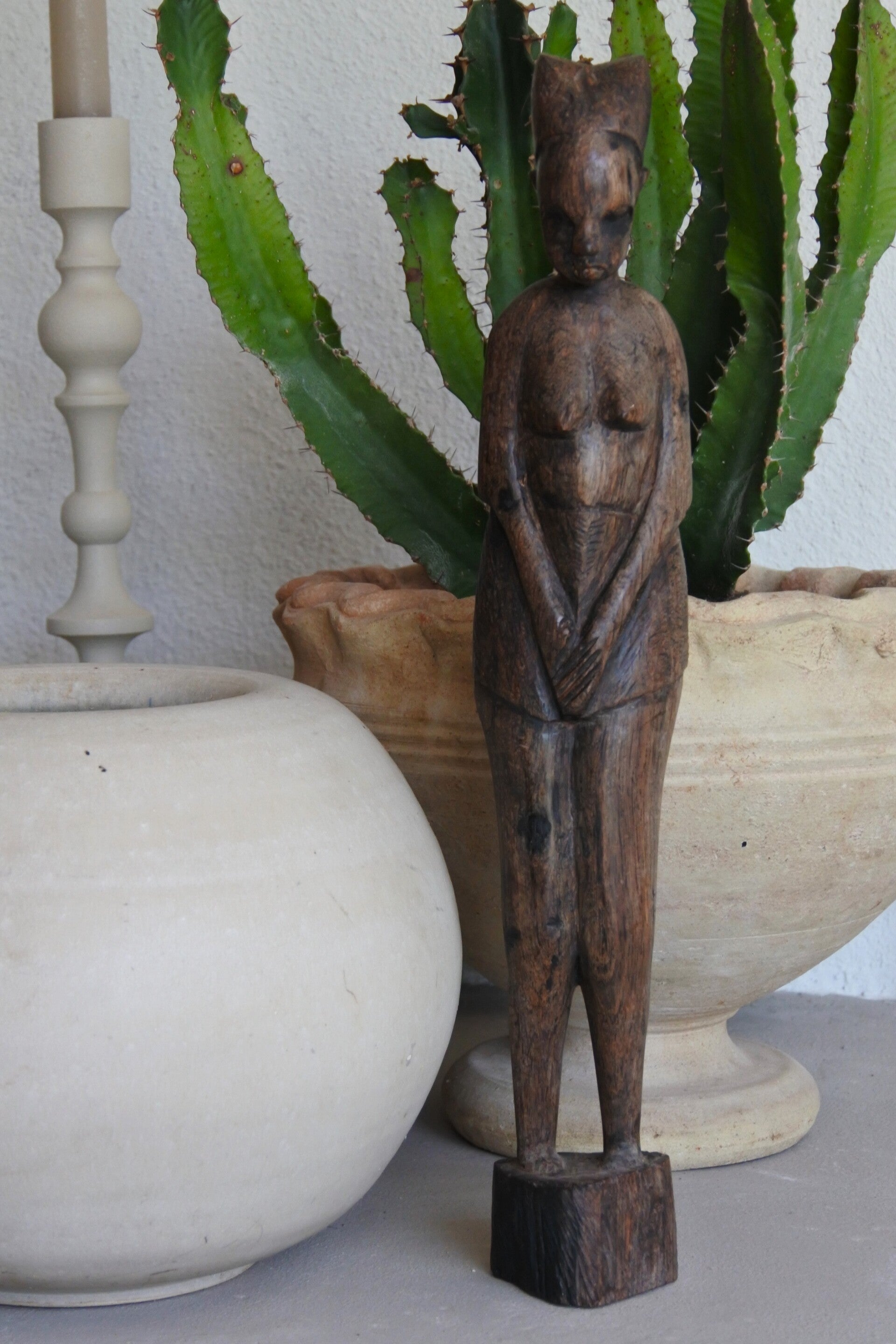 Vintage houtgesneden beeld the African Lady