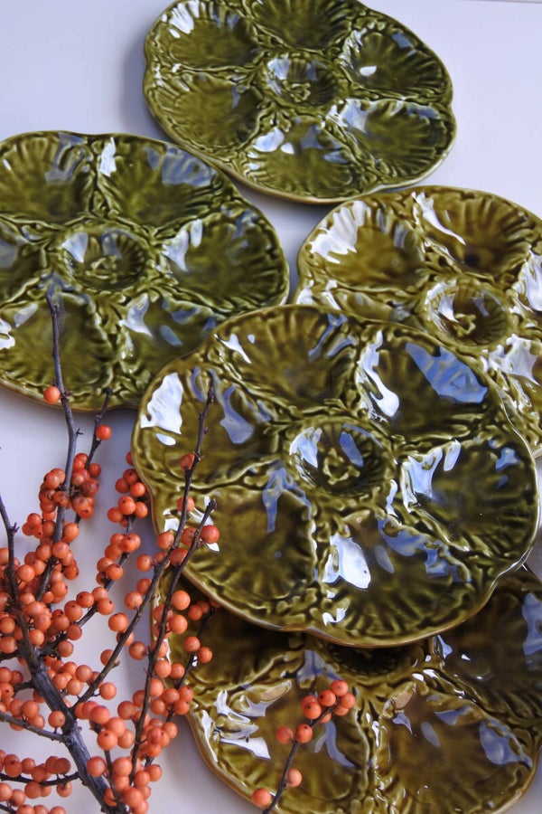 Prachtige vintage oesterplates Barbotine Gien France