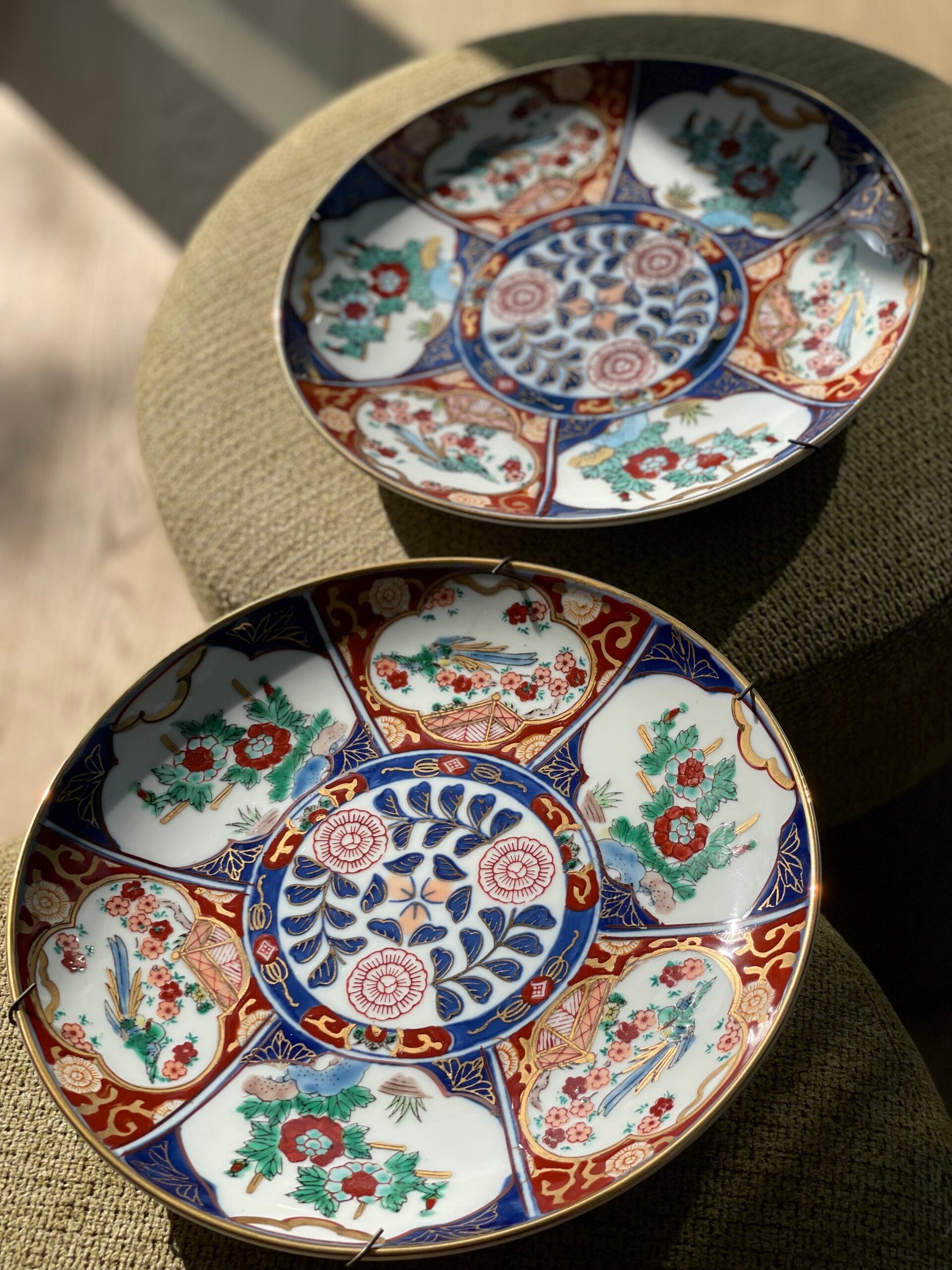 Vintage Japanse Imari Gold handpainted wandborden in houder