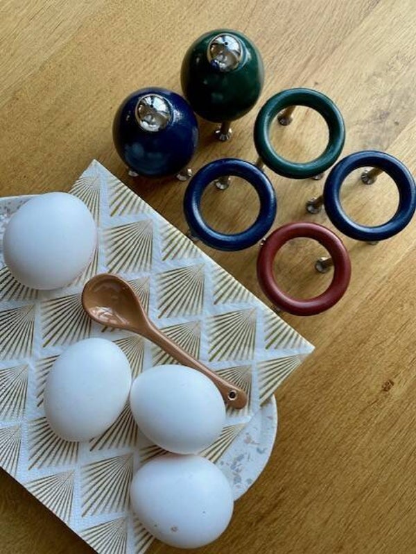 Vintage 6-delige space age eierdoppen & peper en zoutstel set