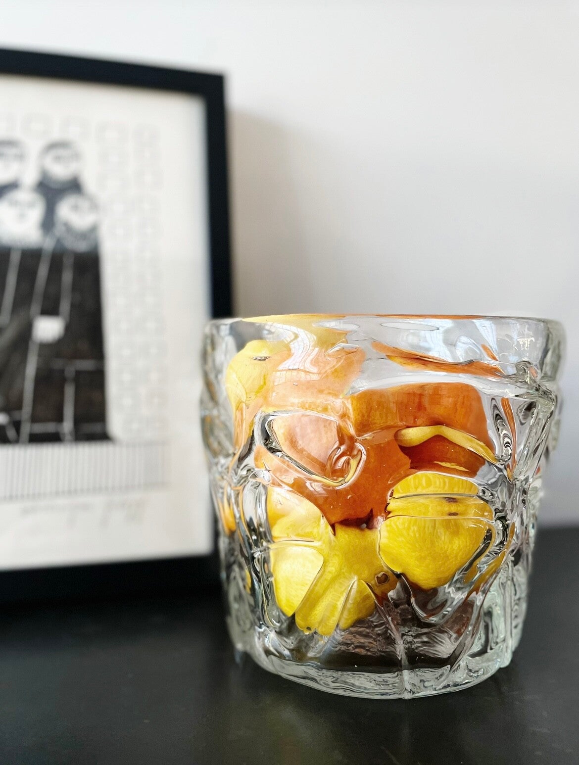 Vintage ijsemmer, plantenbak en vaas van glas