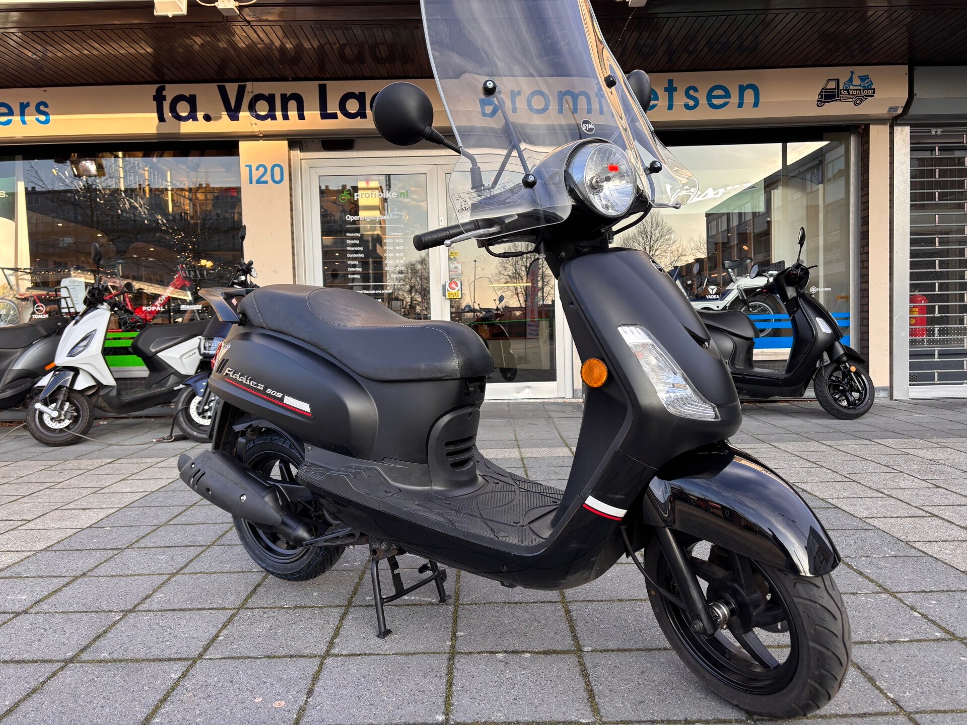 Sym Fiddle II zwart 45km