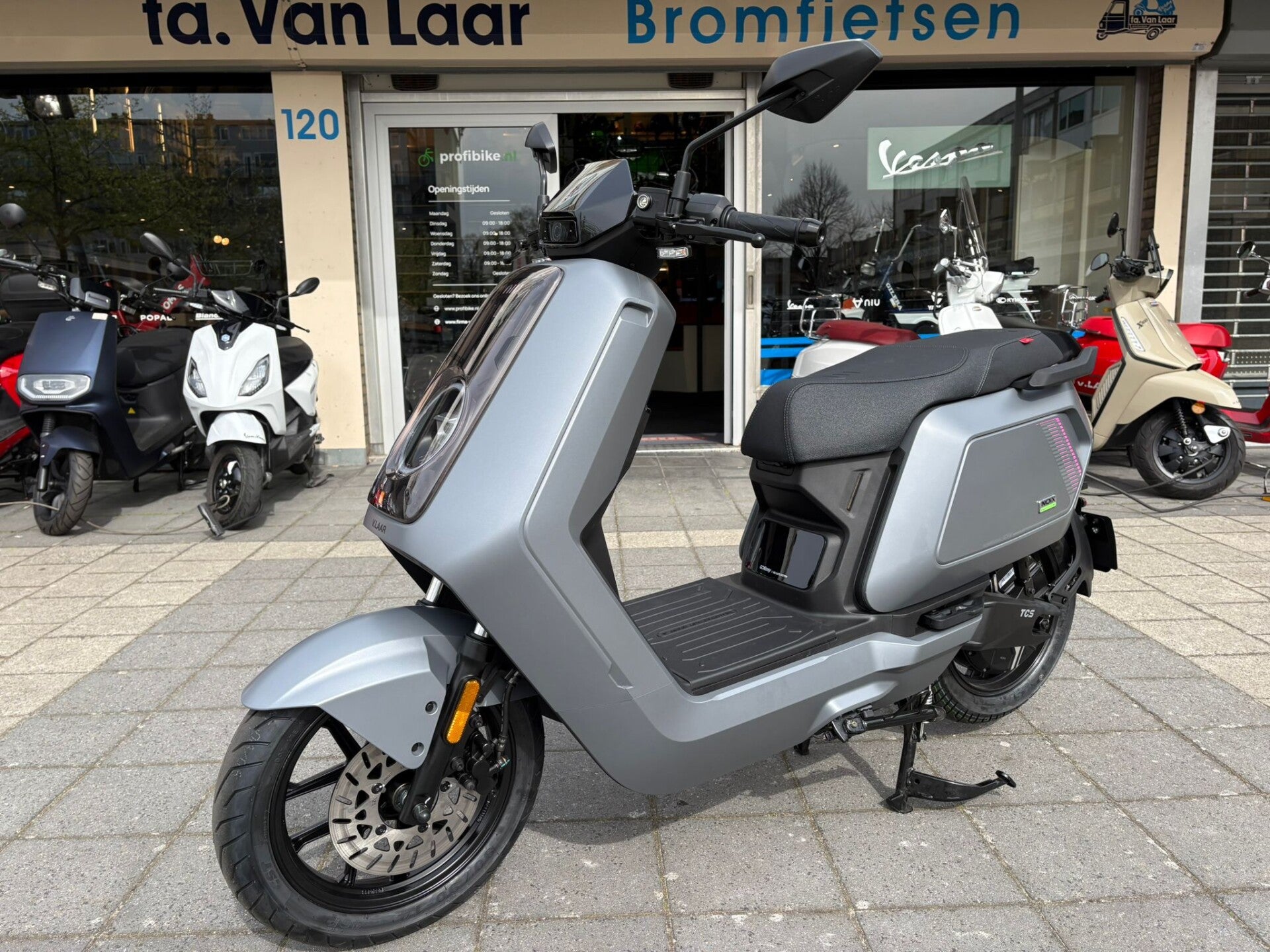 NIU NQIX 150 (krasje)