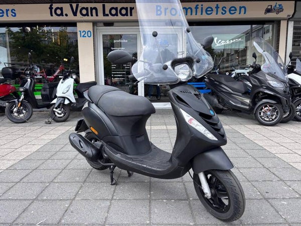 Piaggio Zip Zwart 45km (Weinig gereden)