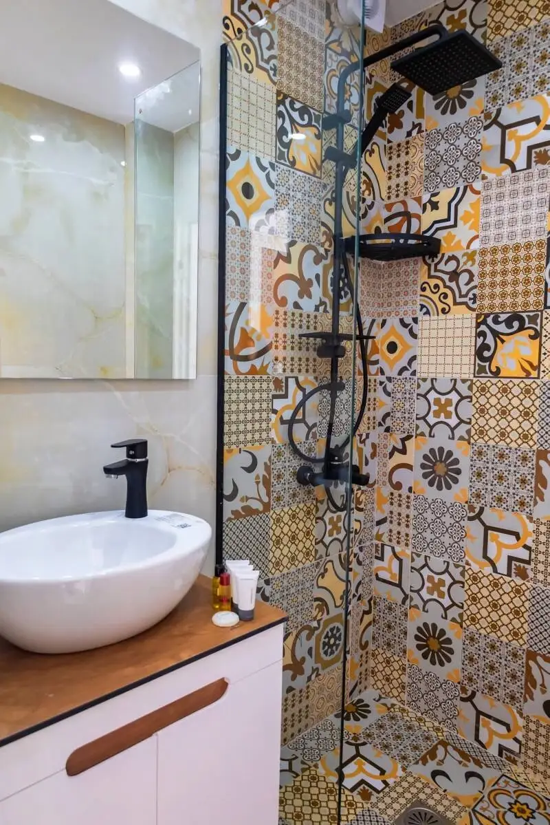 stef-stam-nerantzis-bathrooms-21-22-23-24-25-5-standard.webp